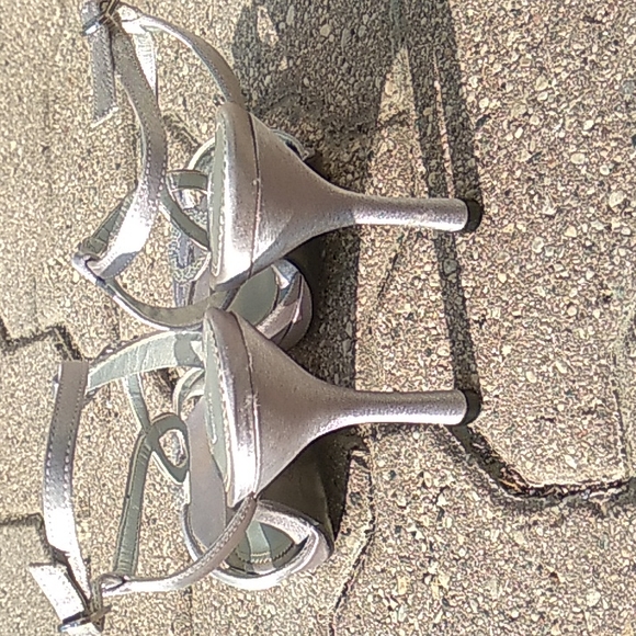 Nina high heel shoes, Size 6 1/2, Silver - Picture 3 of 5